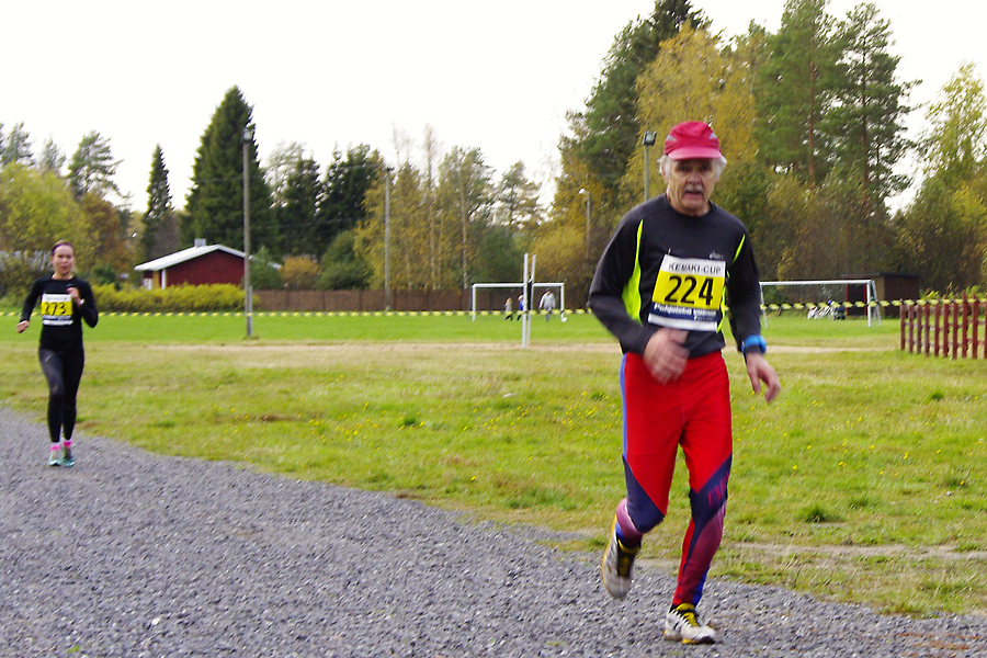 Pertin hiihto kuva $i